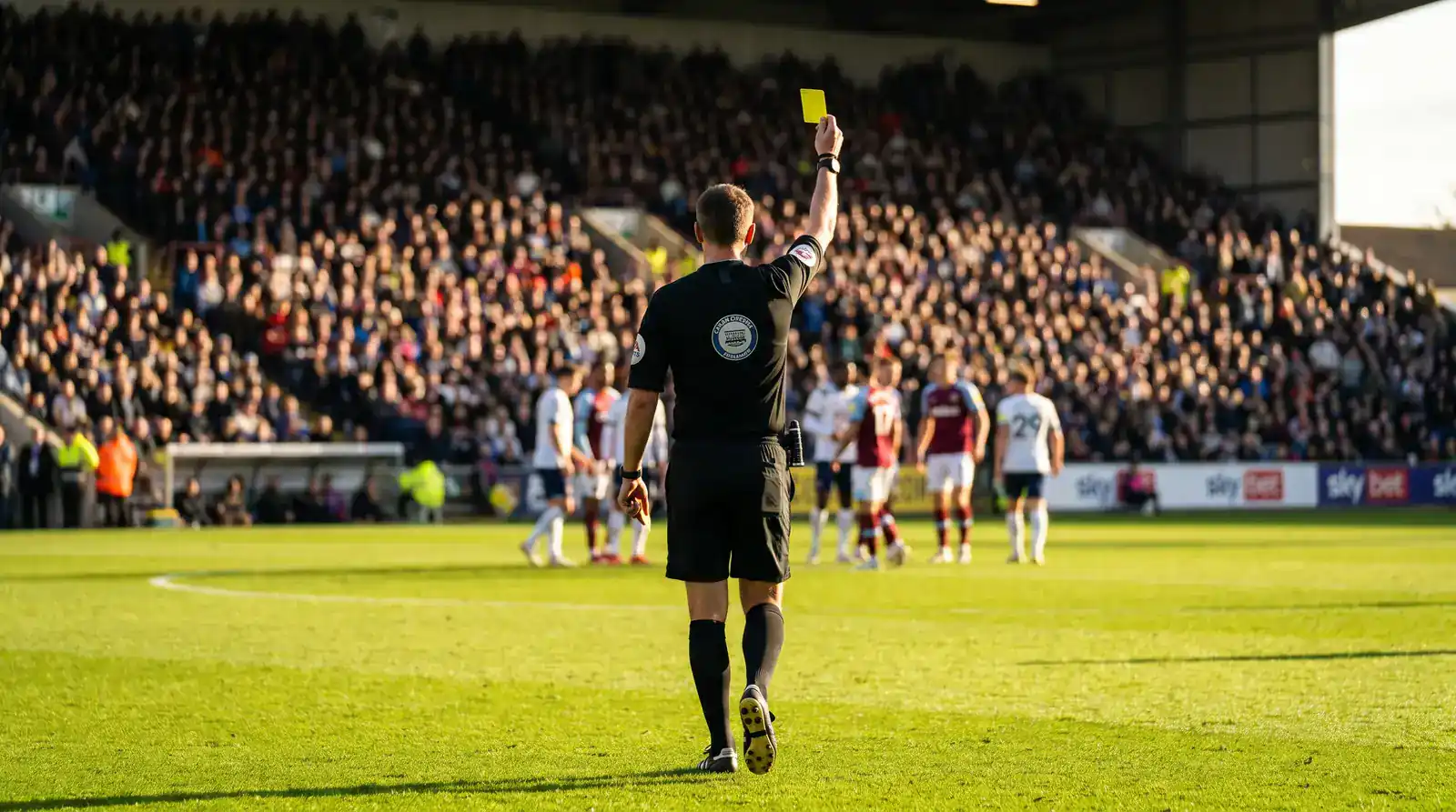 Tendencia del árbitro a mostrar tarjetas en partidos de fútbol